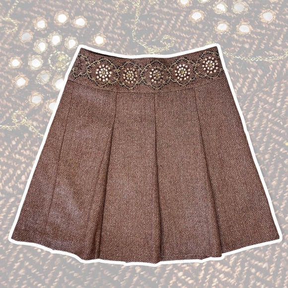 LOFT Dresses & Skirts - Ann Taylor Loft Wool Blend Pleated Skirt Embroidered Sequin Metallic Size 4P